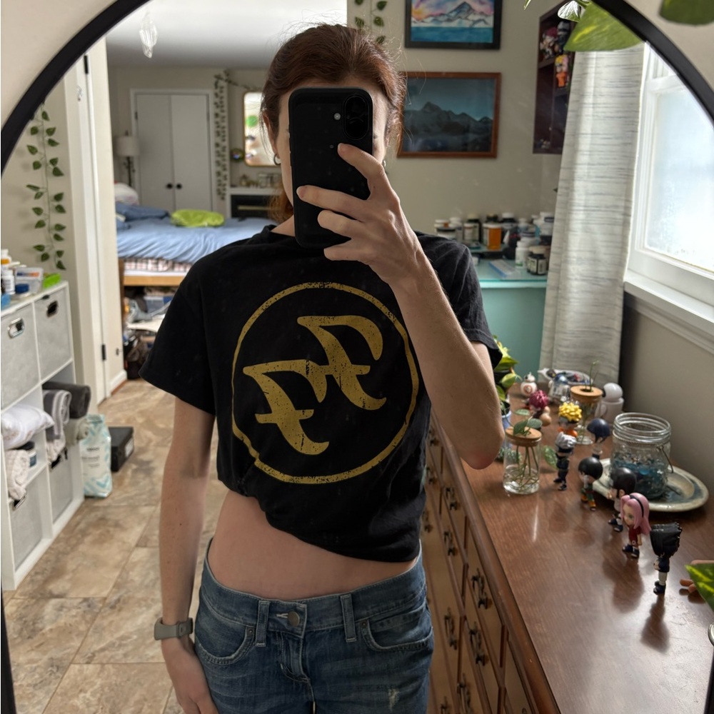 Foo Fighters Official Merchandise Black Gold T Shirt Small Rock & Roll Band Tee